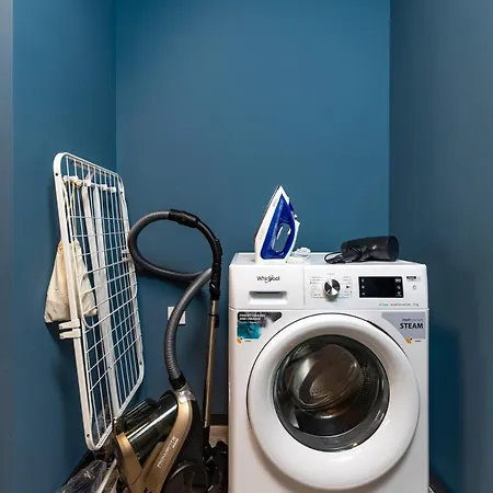 Stylish 'photo Booth' With An Amazing Location Apartmán *
